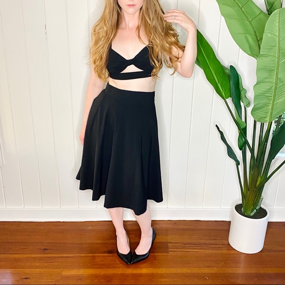 Trina Turk Black Flare Tea / A-Line Midi Skirt (6) - Picture 5 of 14